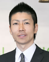 院長 : 河野 通博