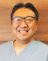 院長 : 小林　克徳