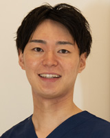 院長 : 新殿 慶太