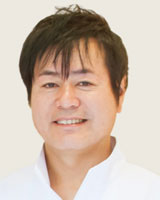院長 : 上田 昌利