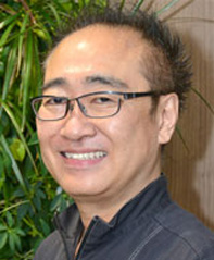 院長 : 吉村 博