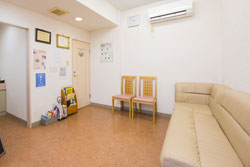 �����ͤȤΥ��ߥ�˥���������Ż뤷�Ƥ��ޤ�