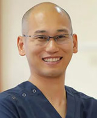 院長 : 松村 正啓