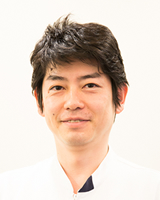 院長 : 川本 善和