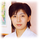 院長 : 玄 明姫
